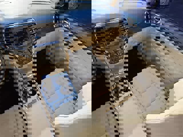 Used 2019 Jeep Grand Cherokee Laredo image 12