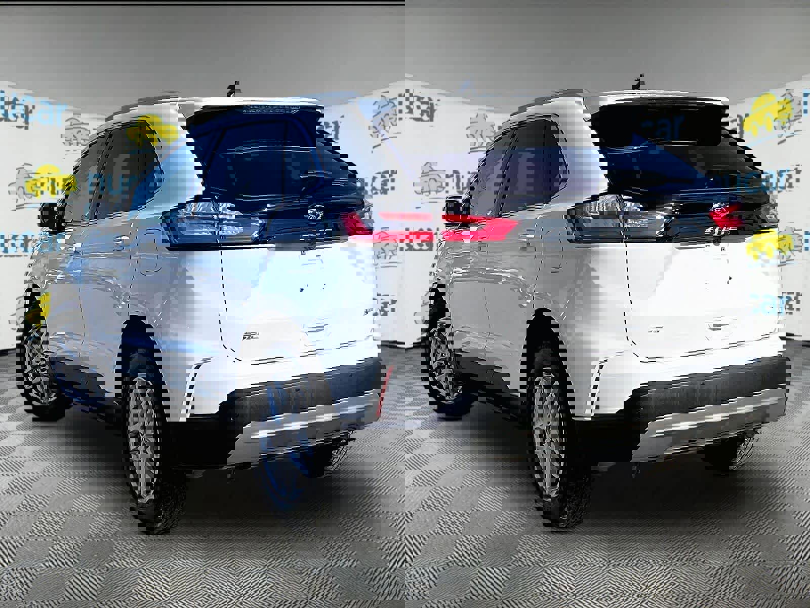 Used 2022 Ford Edge SEL w/ Convenience Package image 4