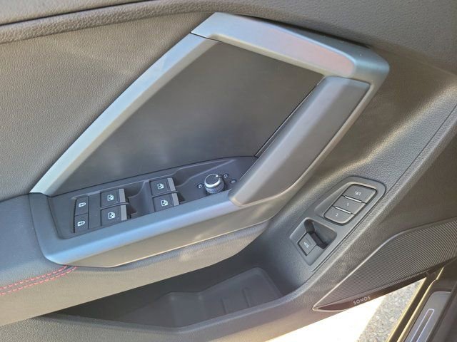 Certified 2025 Audi Q3 2.0T Premium Plus w/ Premium Plus Package image 19