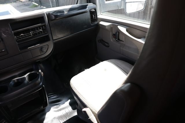 Used 2012 Chevrolet Express 3500 Extended RWD image 19