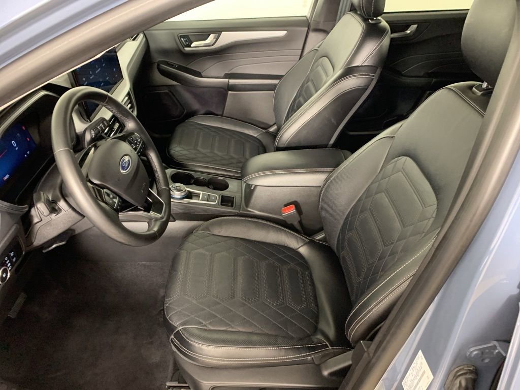 Used 2023 Ford Escape Platinum w/ Premium Technology Package image 26