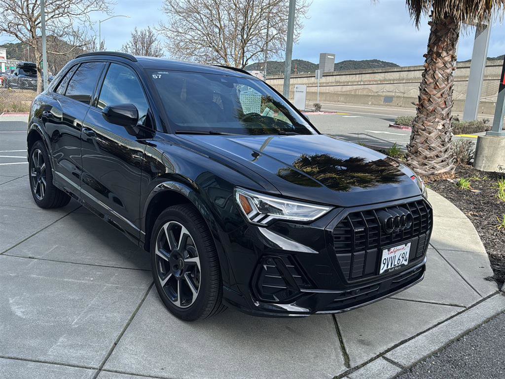 Used 2025 Audi Q3 2.0T Premium Plus w/ Premium Plus Package image 4