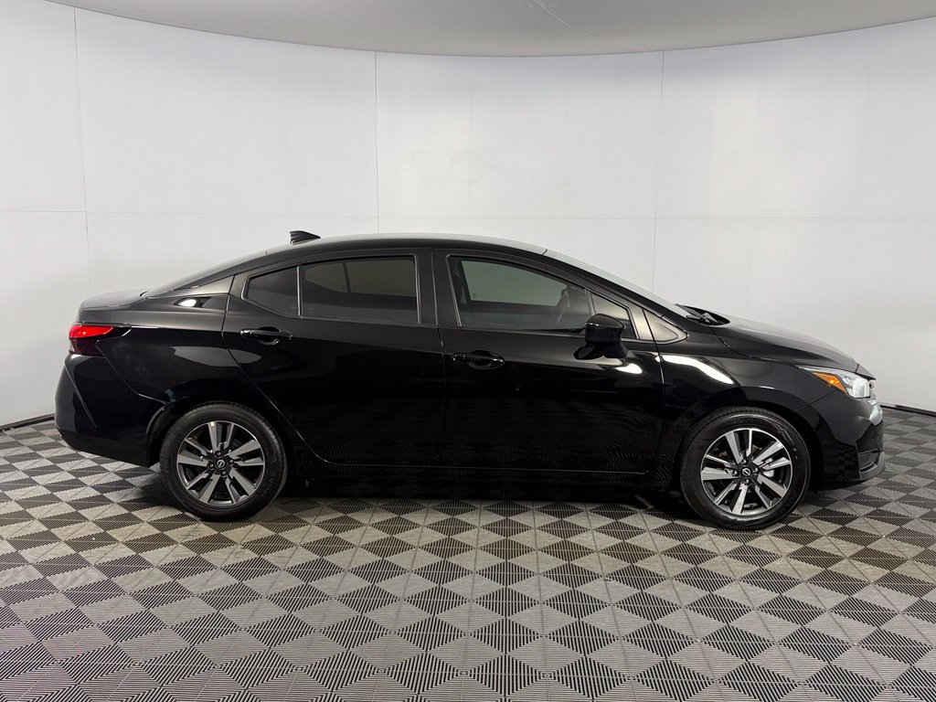 Used 2025 Nissan Versa SV FWD image 10
