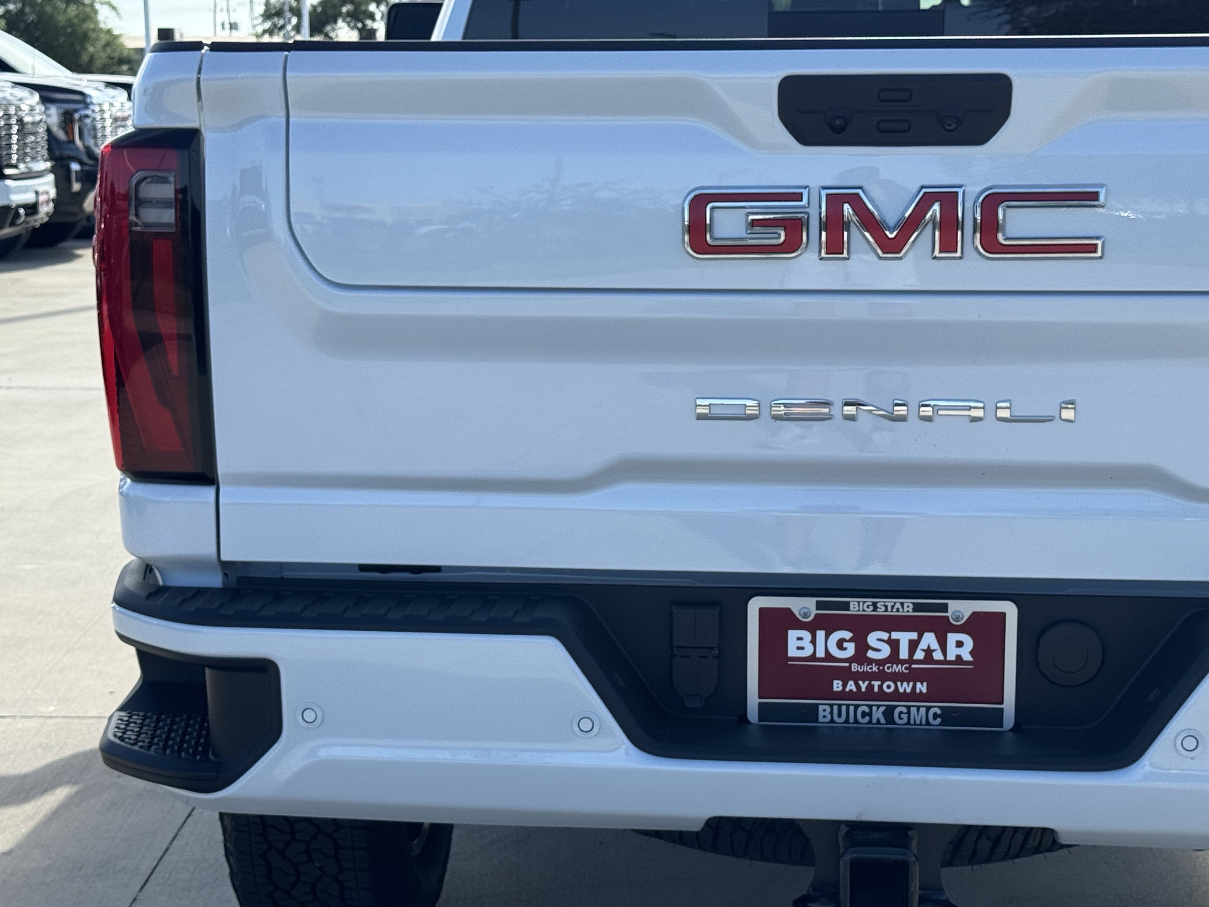 New 2026 GMC Sierra 2500 Denali w/ Technology Package AWD/4WD image 11