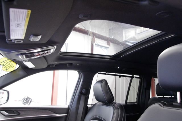 Used 2024 Jeep Grand Cherokee Limited 4xe w/ Luxury Tech Group II image 37