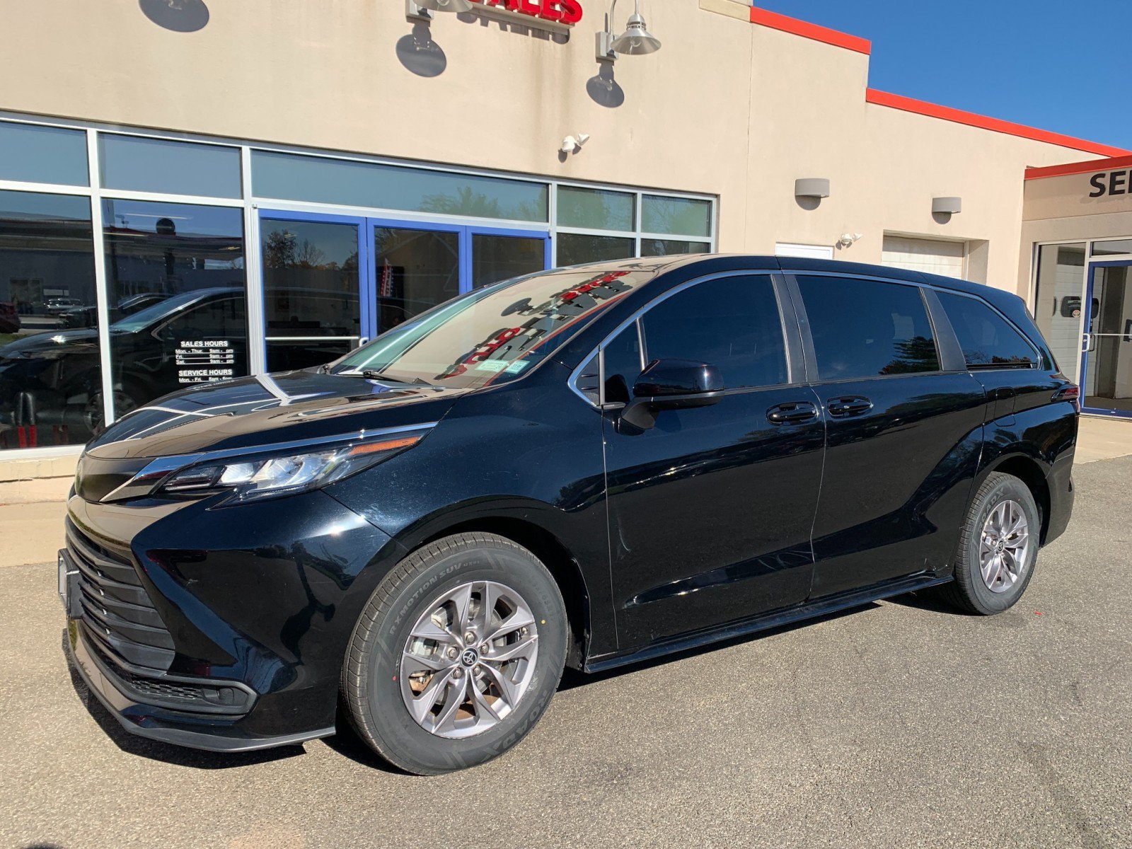 Used 2023 Toyota Sienna LE