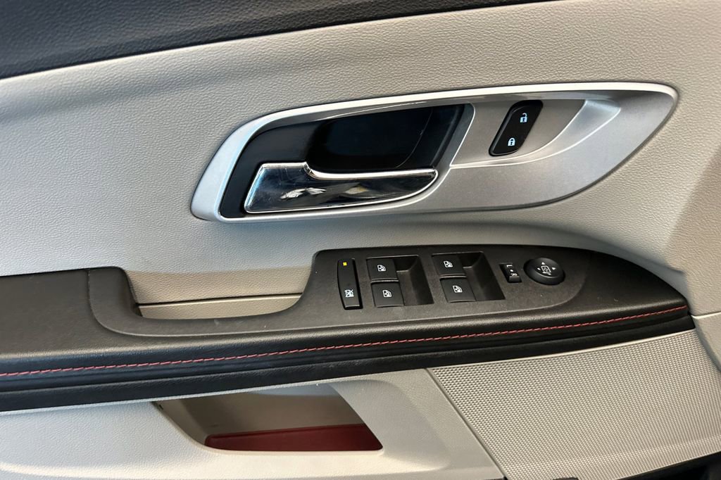 Used 2014 Chevrolet Equinox LT image 11