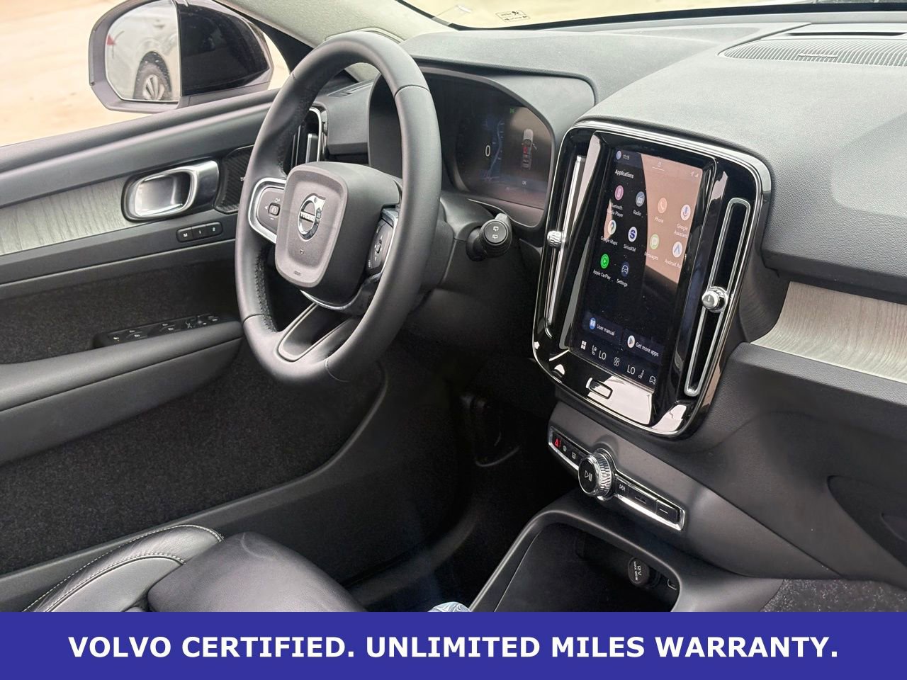 Certified 2023 Volvo XC40 B5 Plus w/ Driver Assist Package image 37