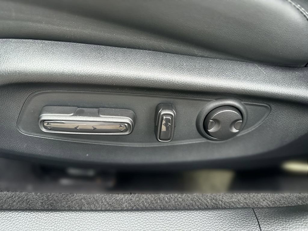 Used 2023 Honda Accord EX-L image 14