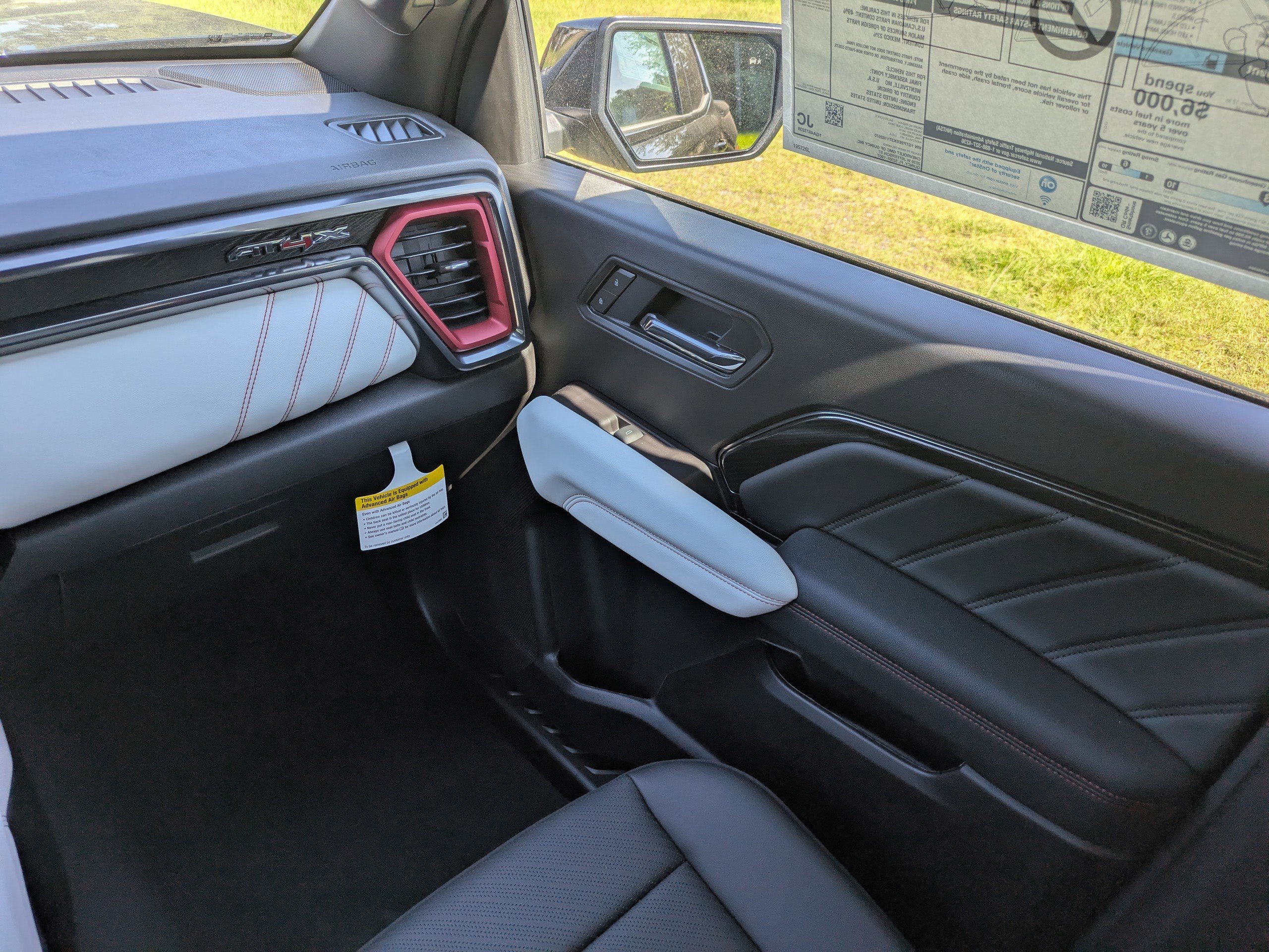 New 2026 GMC Canyon AT4X image 17