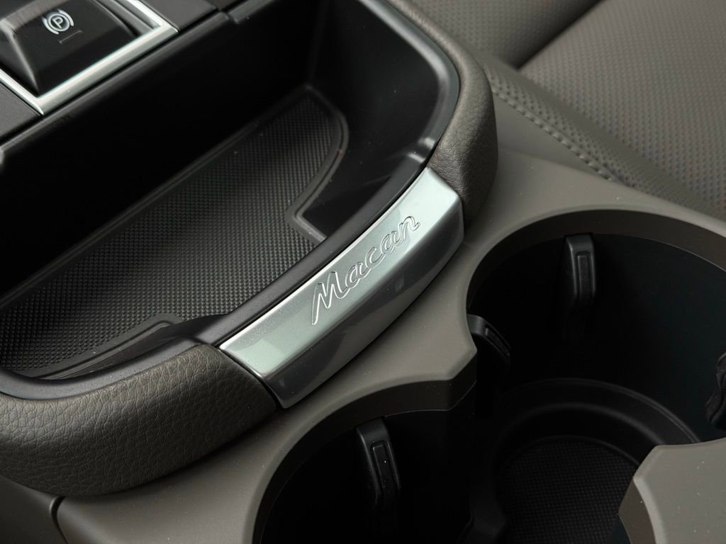 New 2025 Porsche Macan image 37