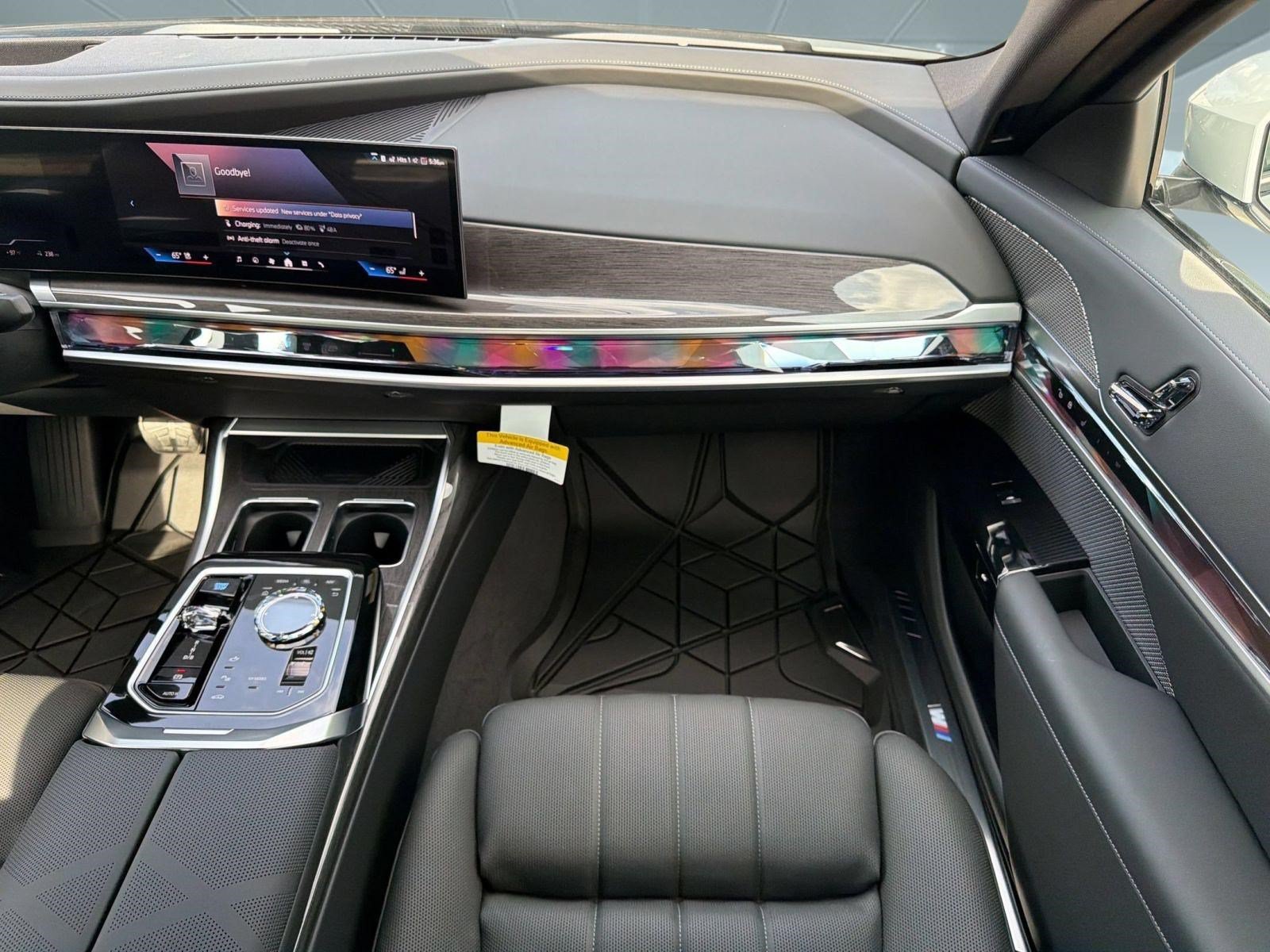 New 2026 BMW i7 xDrive60 AWD/4WD image 29