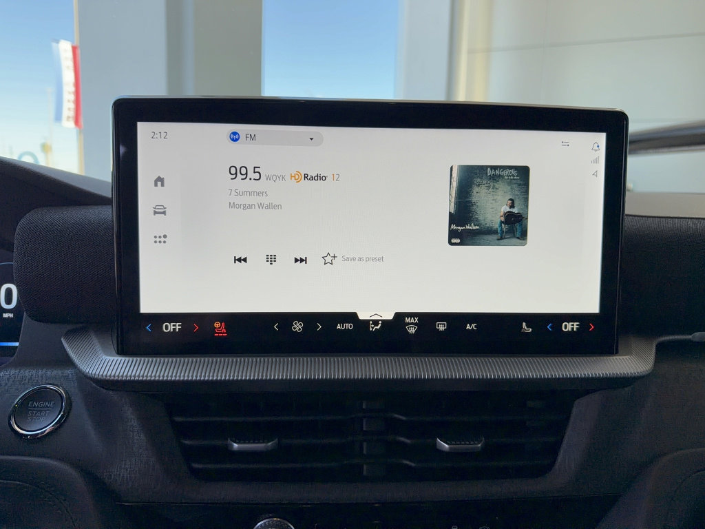 Certified 2025 Ford Explorer Platinum image 19