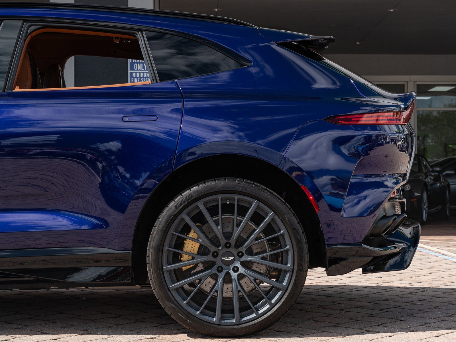 Used 2023 Aston Martin DBX 707 image 16