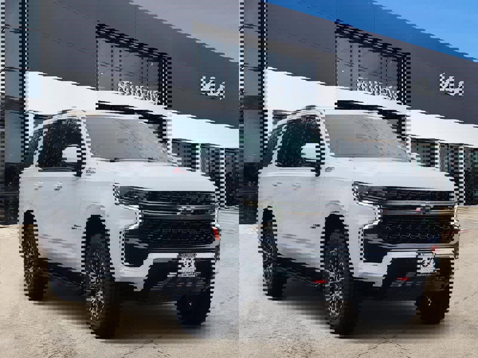 Used 2022 Chevrolet Tahoe Z71 w/ Luxury Package image 3