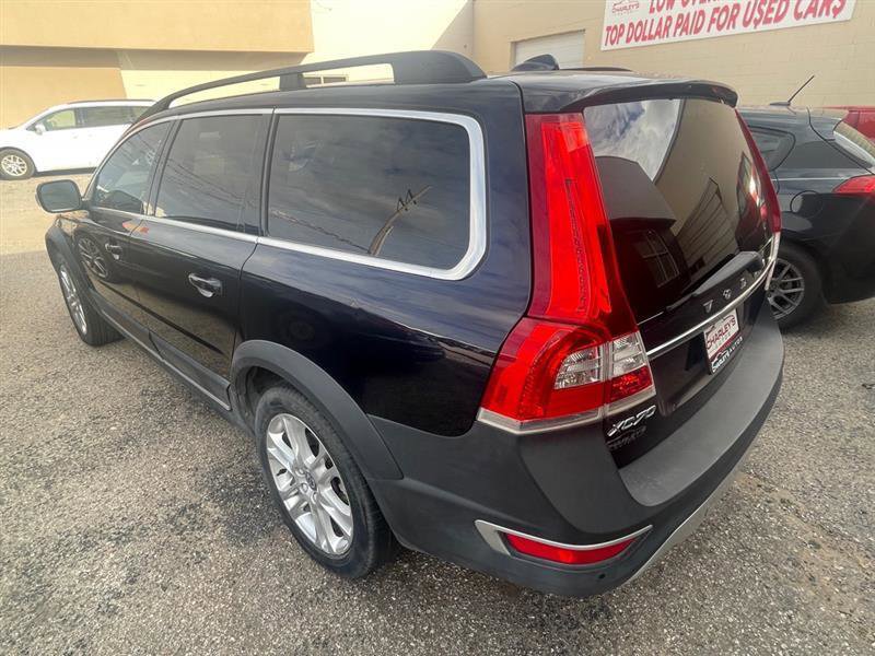 Used 2016 Volvo XC70 T5 Premier w/ Proximity Package FWD image 5