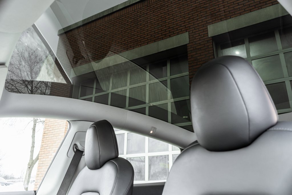 Used 2022 Tesla Model Y Performance image 10