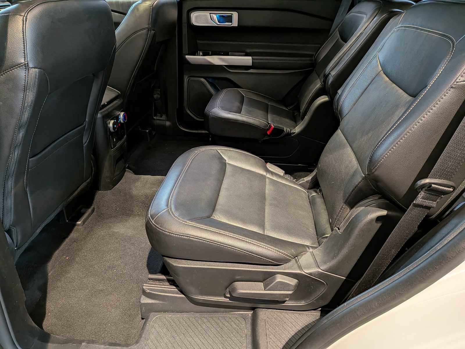 Used 2023 Ford Explorer Limited w/ Hybrid Equipment Group 310A image 17