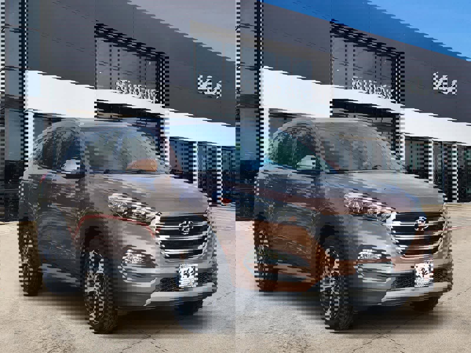 Used 2017 Hyundai Tucson Sport image 3