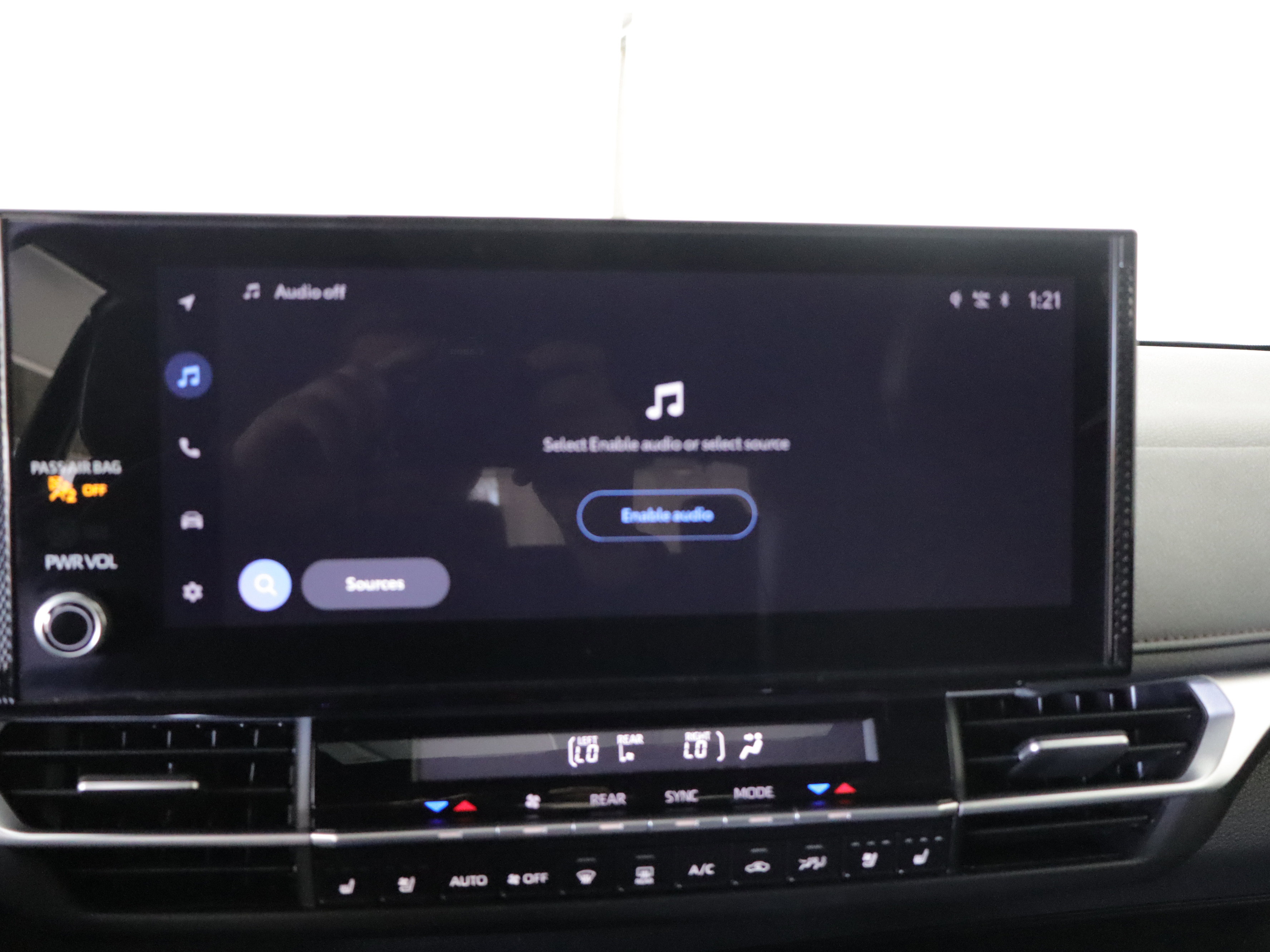 Used 2025 Toyota Sienna Platinum image 14