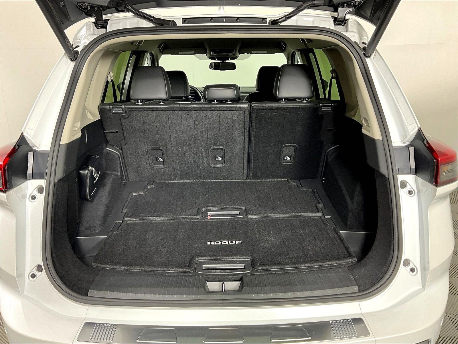 Certified 2025 Nissan Rogue SL AWD/4WD image 35