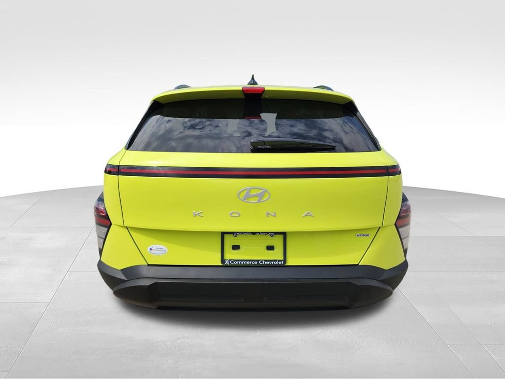 Used 2025 Hyundai Kona SEL AWD/4WD image 7