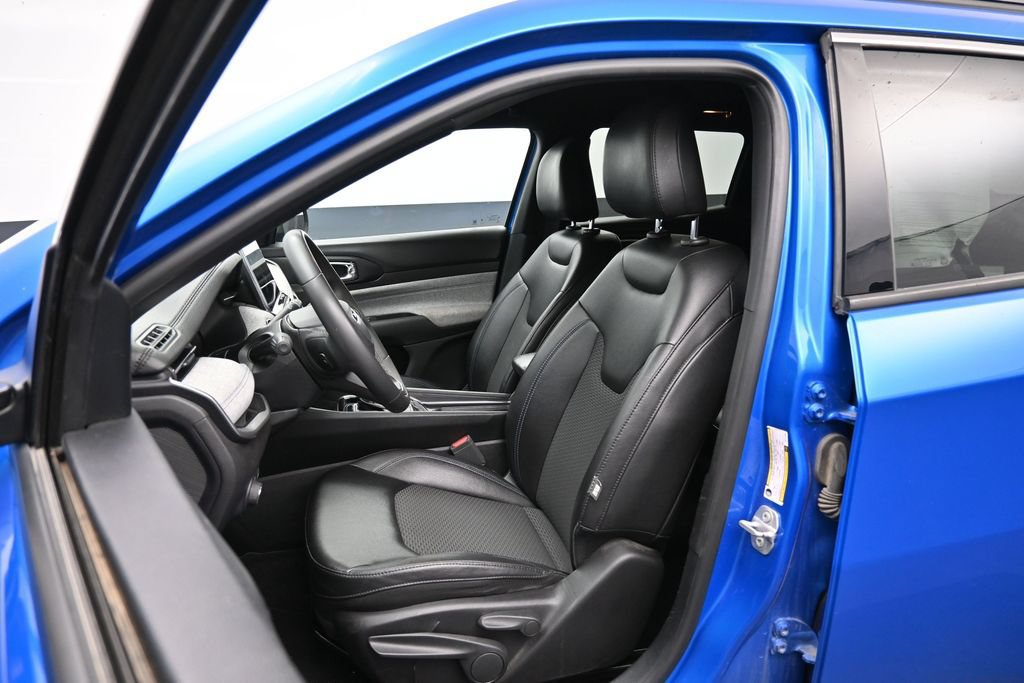 Used 2024 Jeep Compass Latitude AWD/4WD image 20