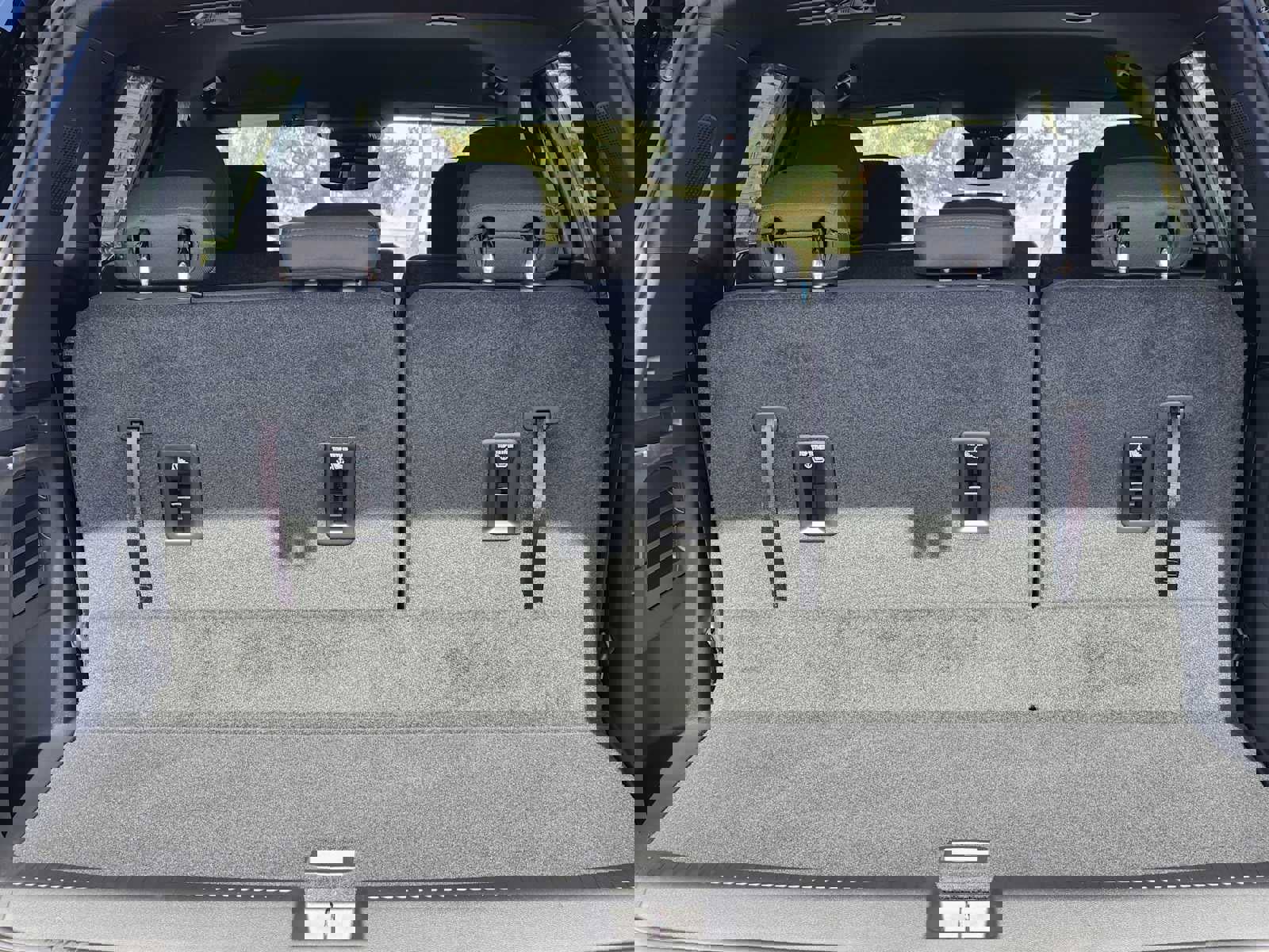 New 2025 GMC Acadia Elevation image 13