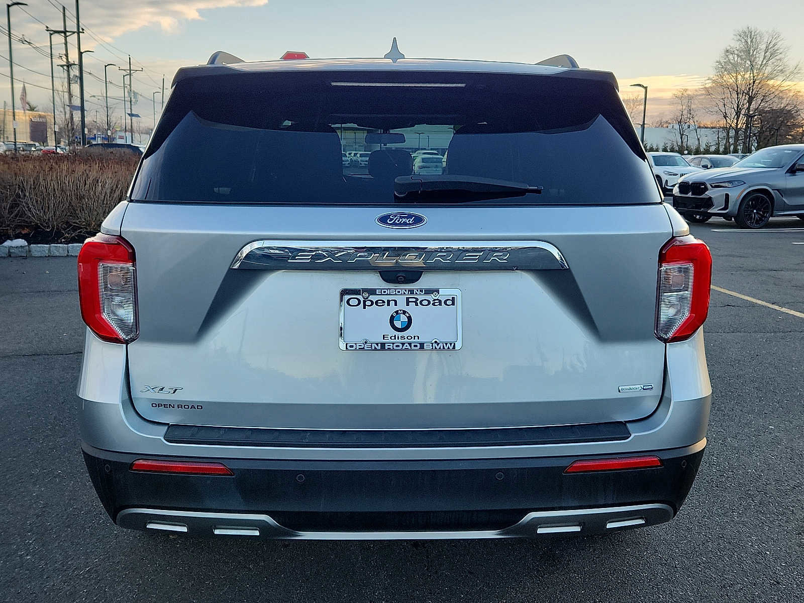 Used 2020 Ford Explorer XLT w/ Equipment Group 202A image 5