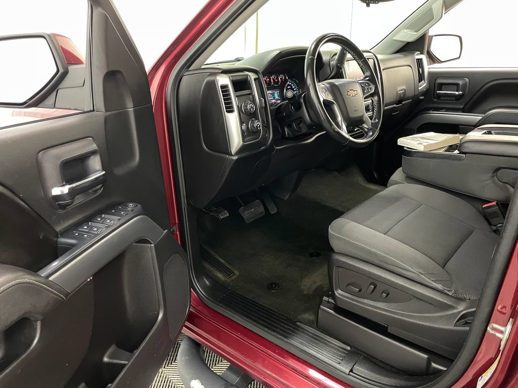 Used 2015 Chevrolet Silverado 1500 LT w/ LT Convenience Package AWD/4WD image 21