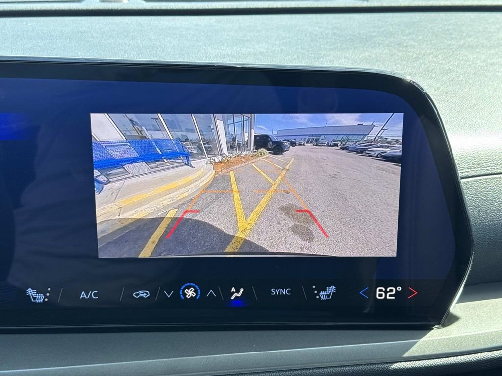 Certified 2025 Chevrolet Traverse LT image 27