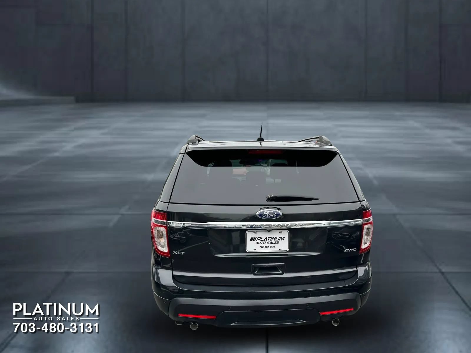 Used 2014 Ford Explorer XLT w/ Equipment Group 202A AWD/4WD image 8