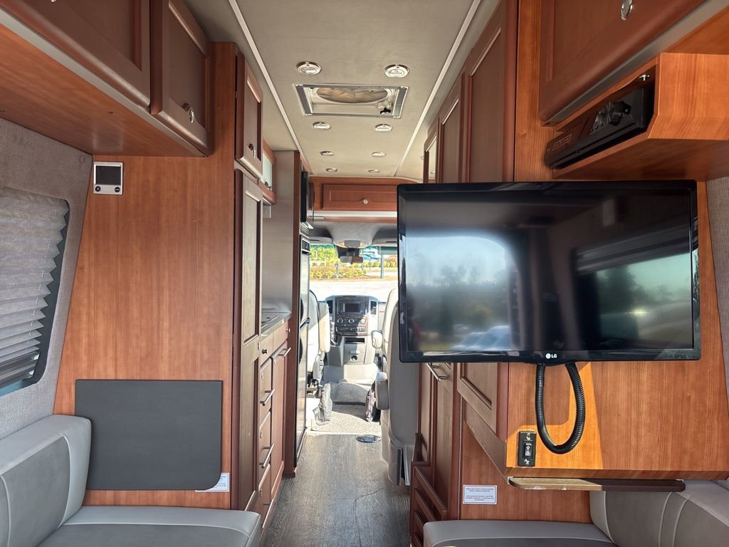 Used 2016 Mercedes-Benz Sprinter 3500 image 21