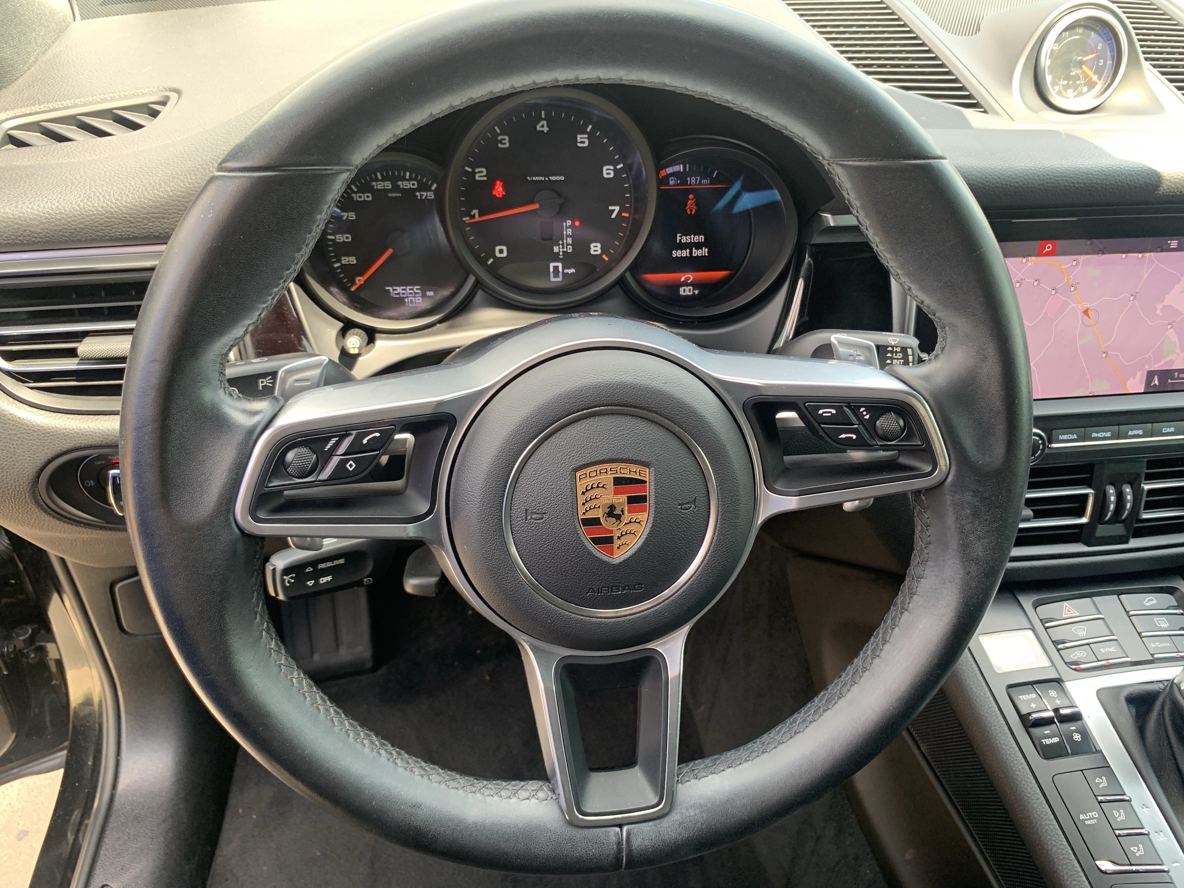 Used 2019 Porsche Macan AWD/4WD image 18