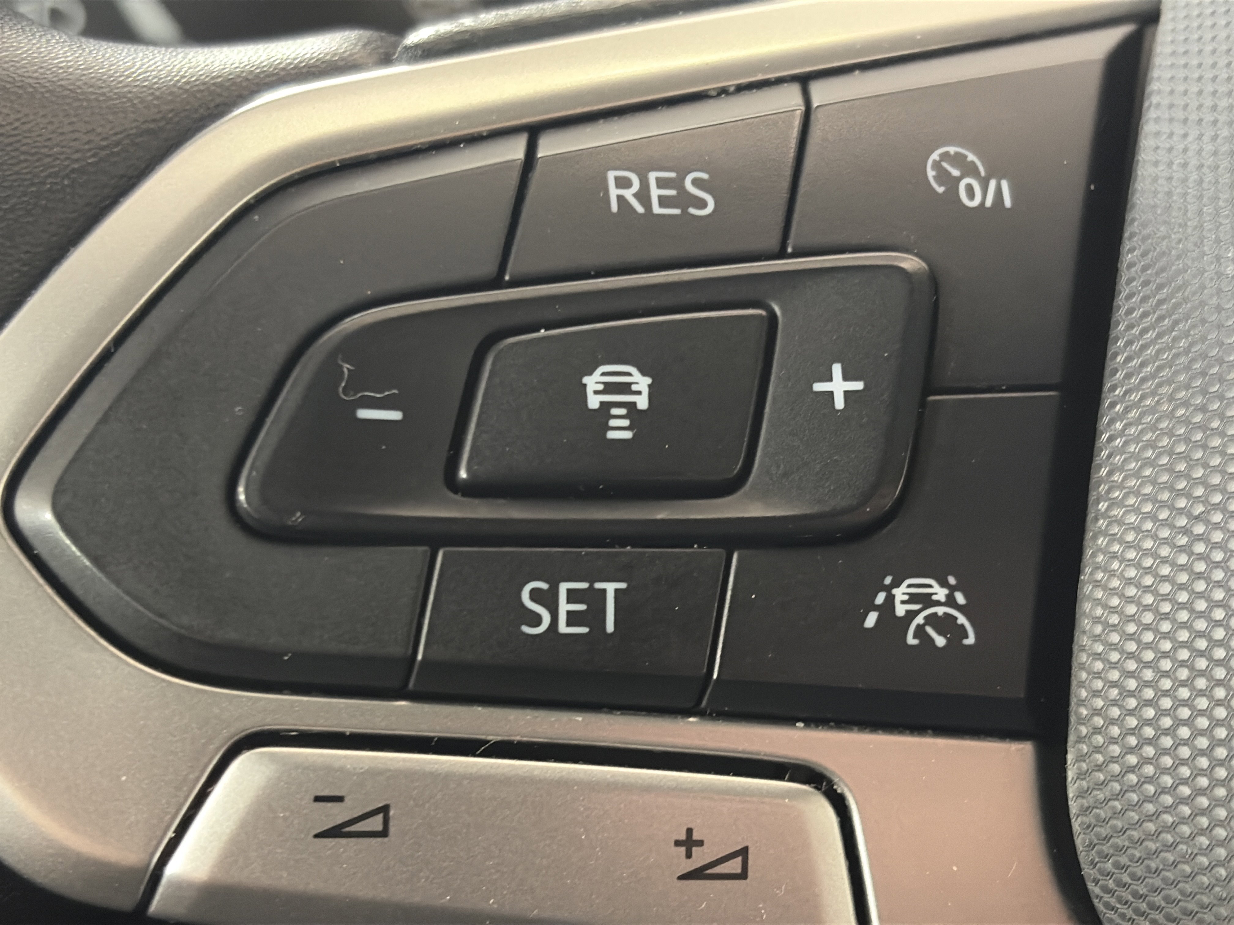 Used 2022 Volkswagen Taos S w/ IQ Drive S Package image 17