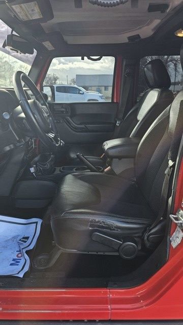 Used 2017 Jeep Wrangler Unlimited Sahara image 9