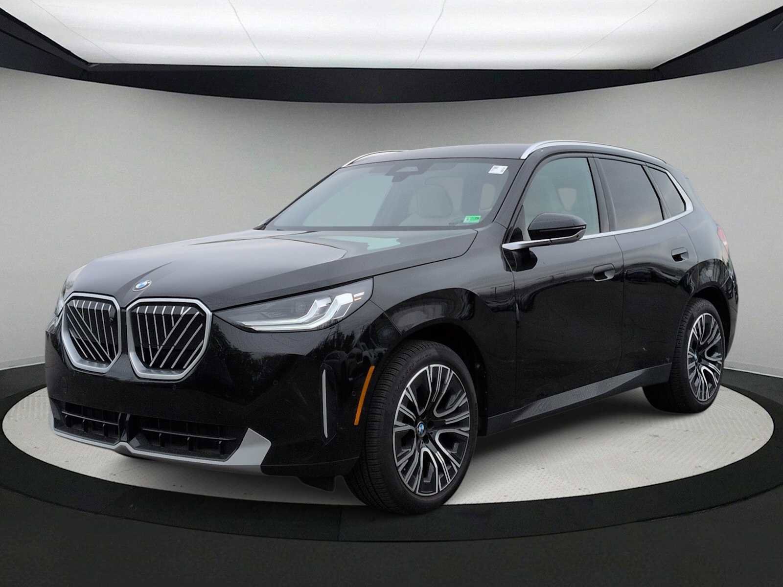 Used 2025 BMW X3 xDrive30i w/ Premium Package AWD/4WD image 4