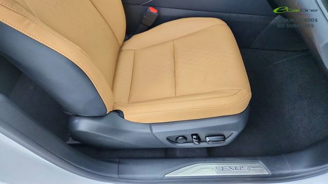 Used 2024 Lexus RX 350 Premium Plus w/ Convenience Package FWD image 23