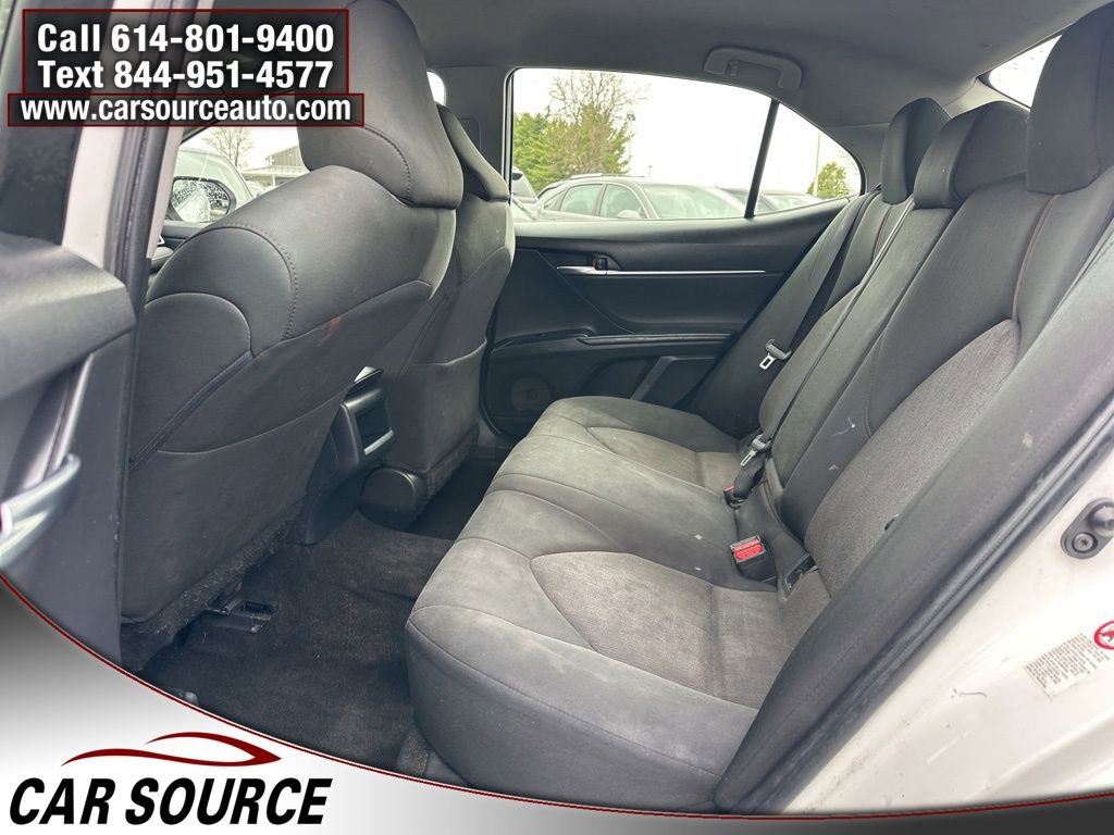Used 2018 Toyota Camry LE FWD image 12