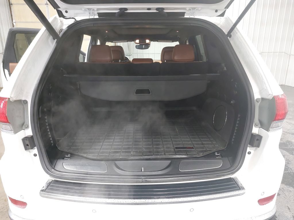 Used 2019 Jeep Grand Cherokee Summit AWD/4WD image 12