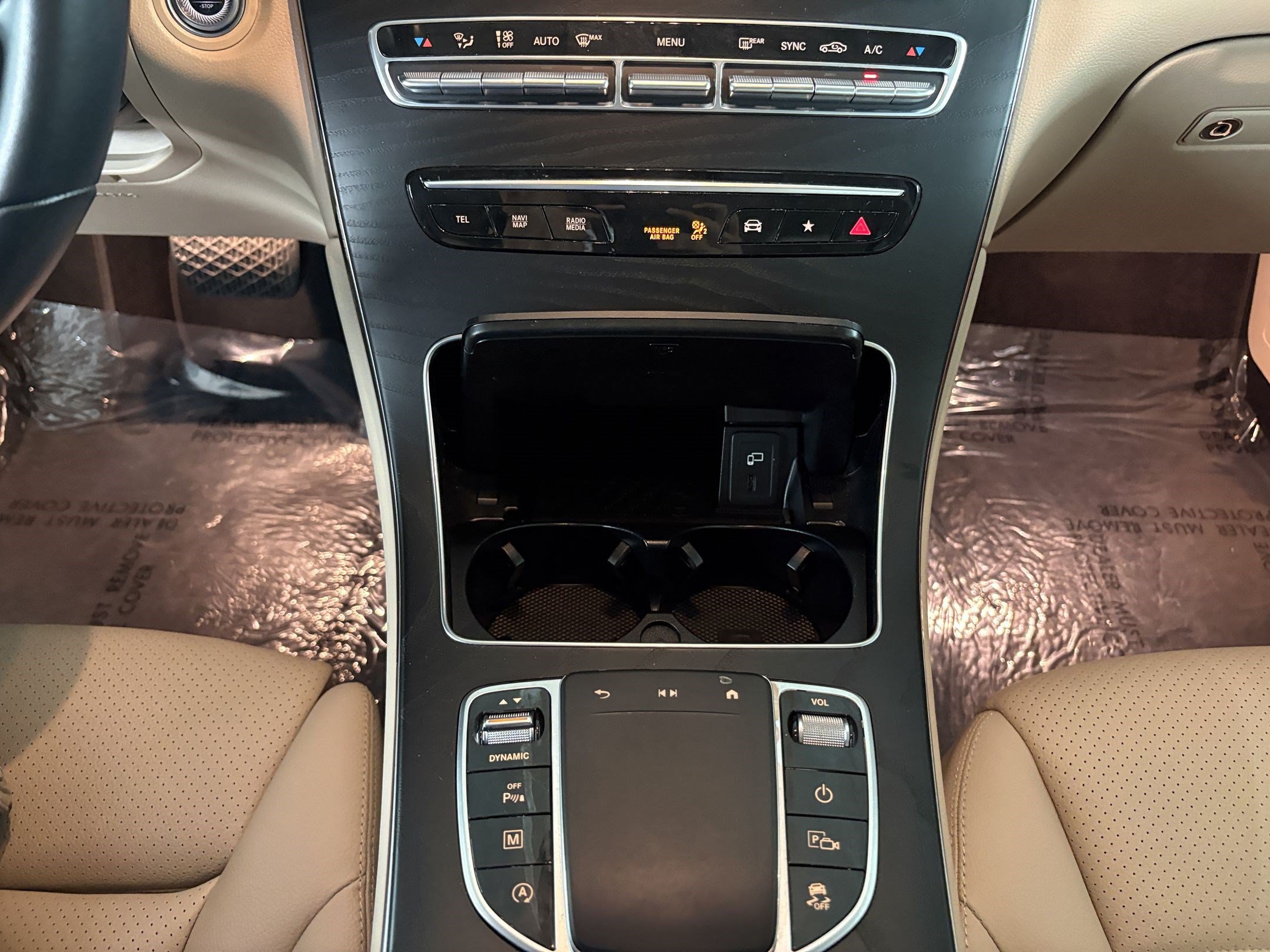 Used 2023 Mercedes-Benz GLC 300 4MATIC Coupe image 18