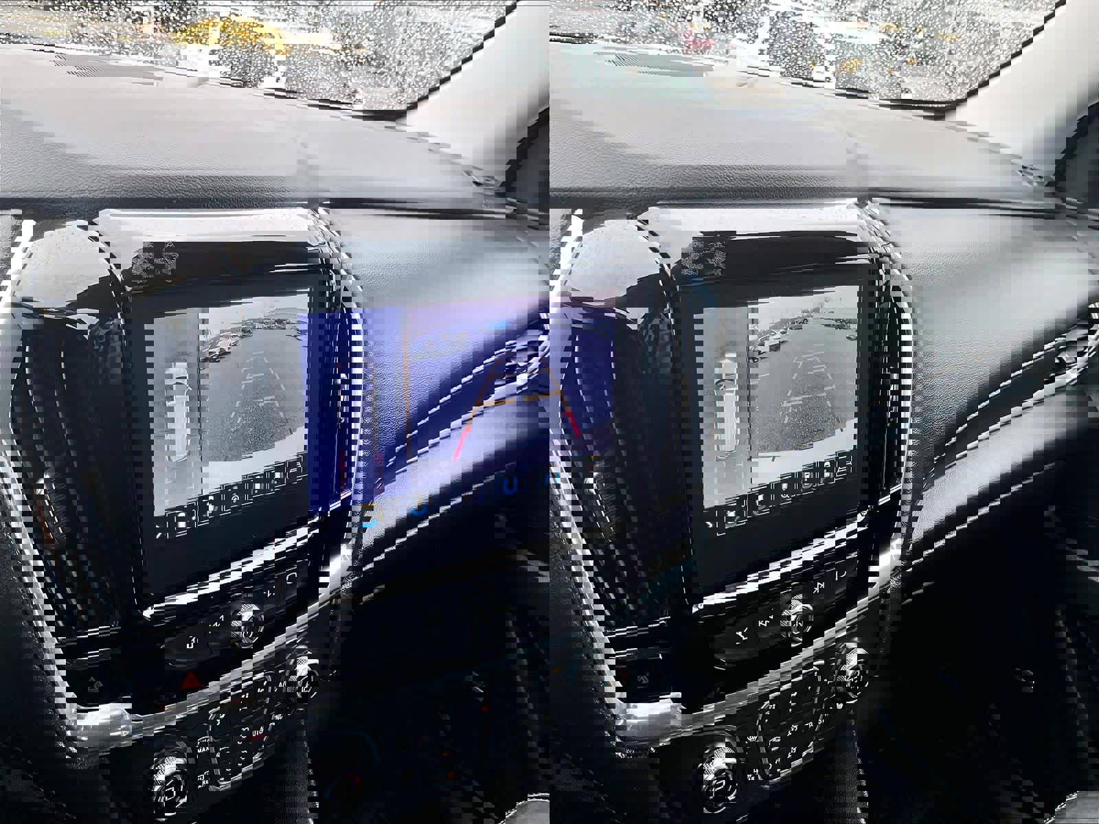 Used 2020 Chevrolet Traverse LT w/ LT Premium Package image 20