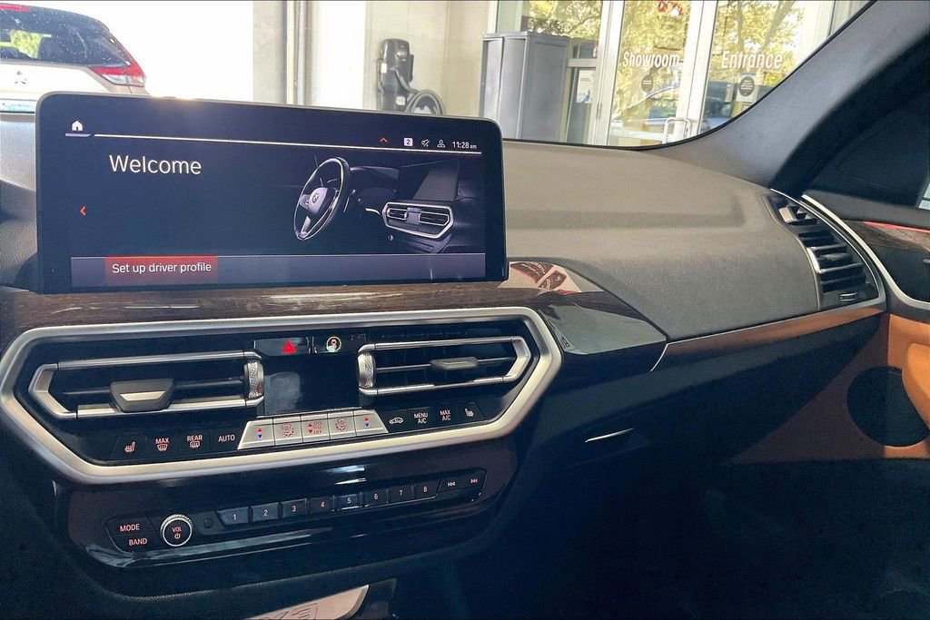 Used 2024 BMW X3 xDrive30i image 10