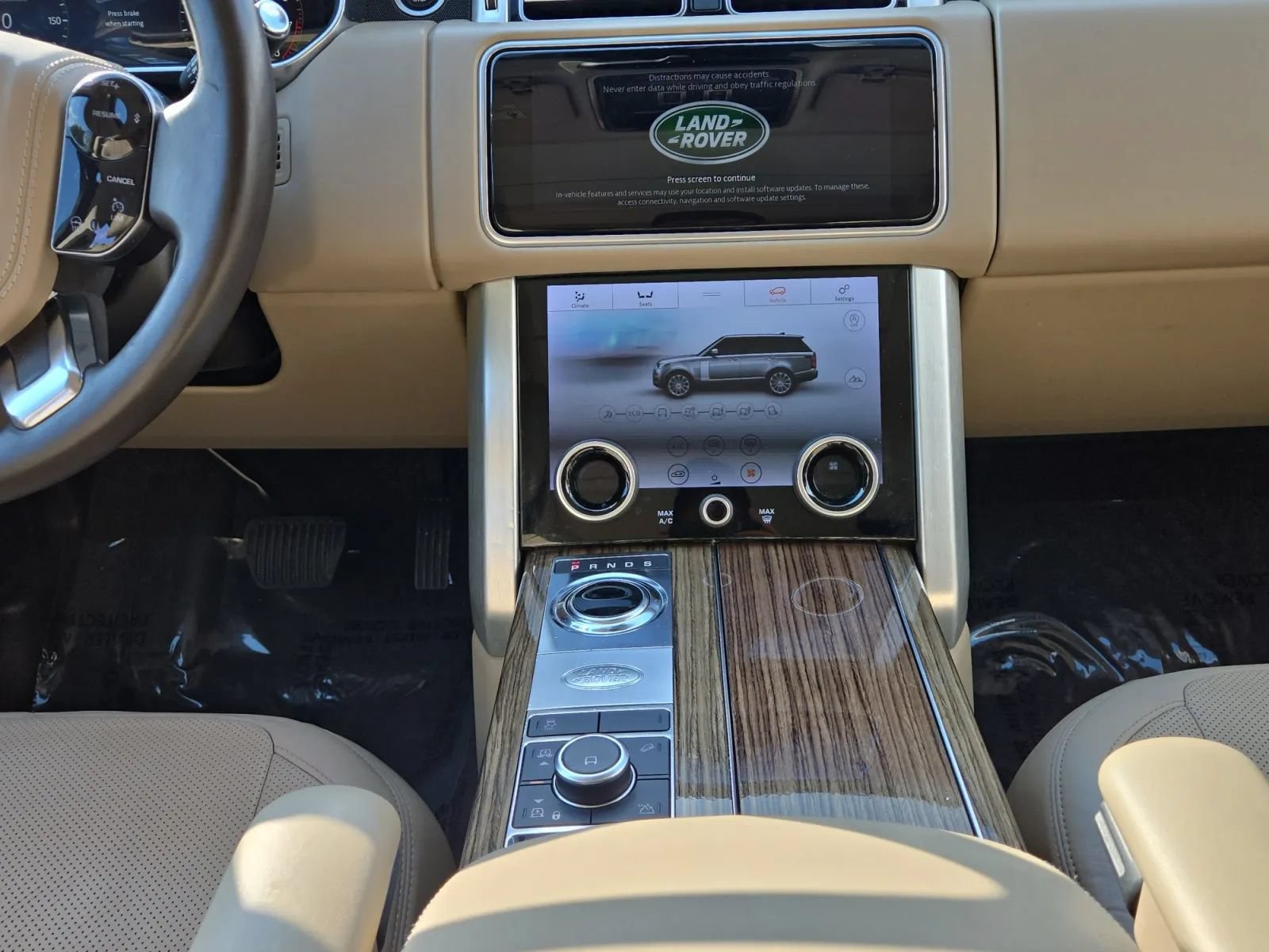 Used 2018 Land Rover Range Rover Supercharged AWD/4WD image 18