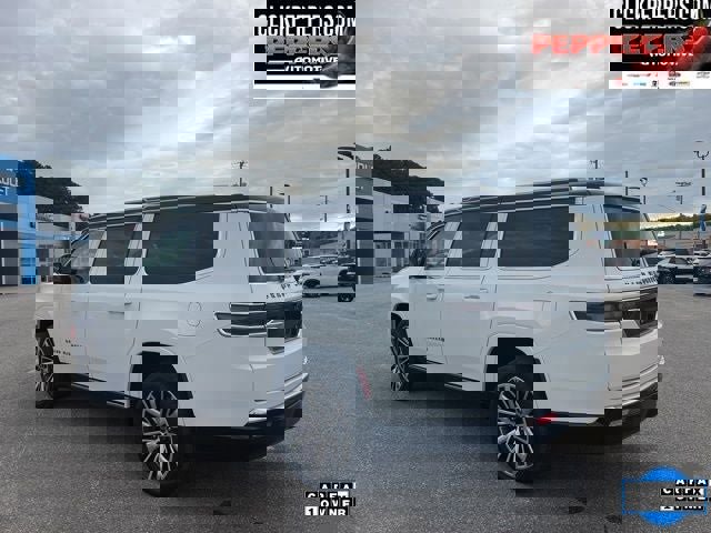 Used 2024 Jeep Grand Wagoneer L Series III image 4