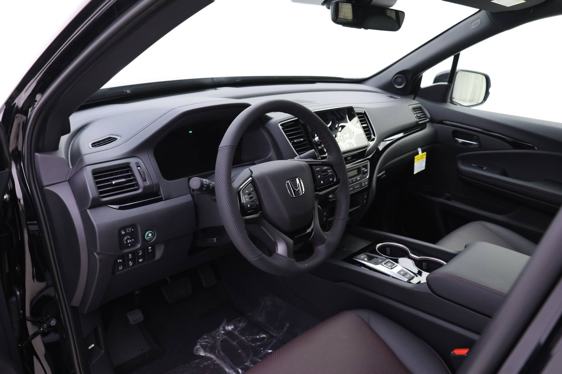 New 2026 Honda Ridgeline Black Edition image 3