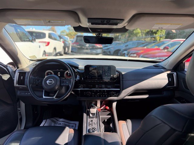 Used 2023 Nissan Pathfinder Platinum AWD/4WD image 25
