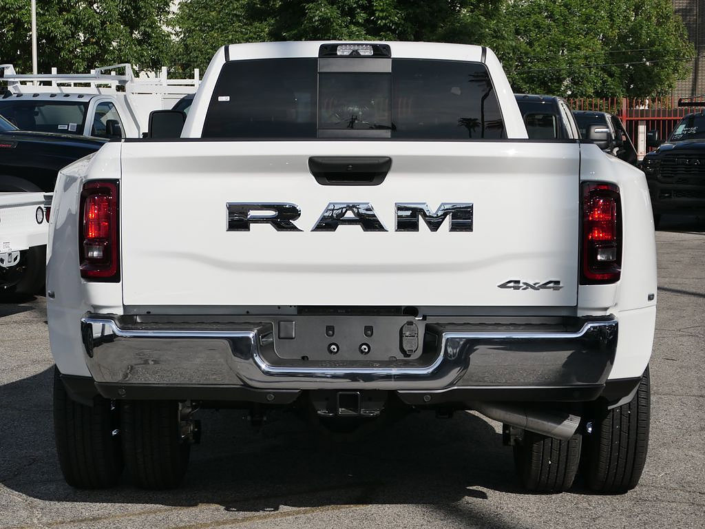 New 2026 RAM 3500 Tradesman AWD/4WD image 3