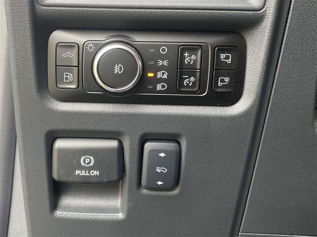 New 2025 Ford F150 Lariat w/ Equipment Group 501A Mid image 34