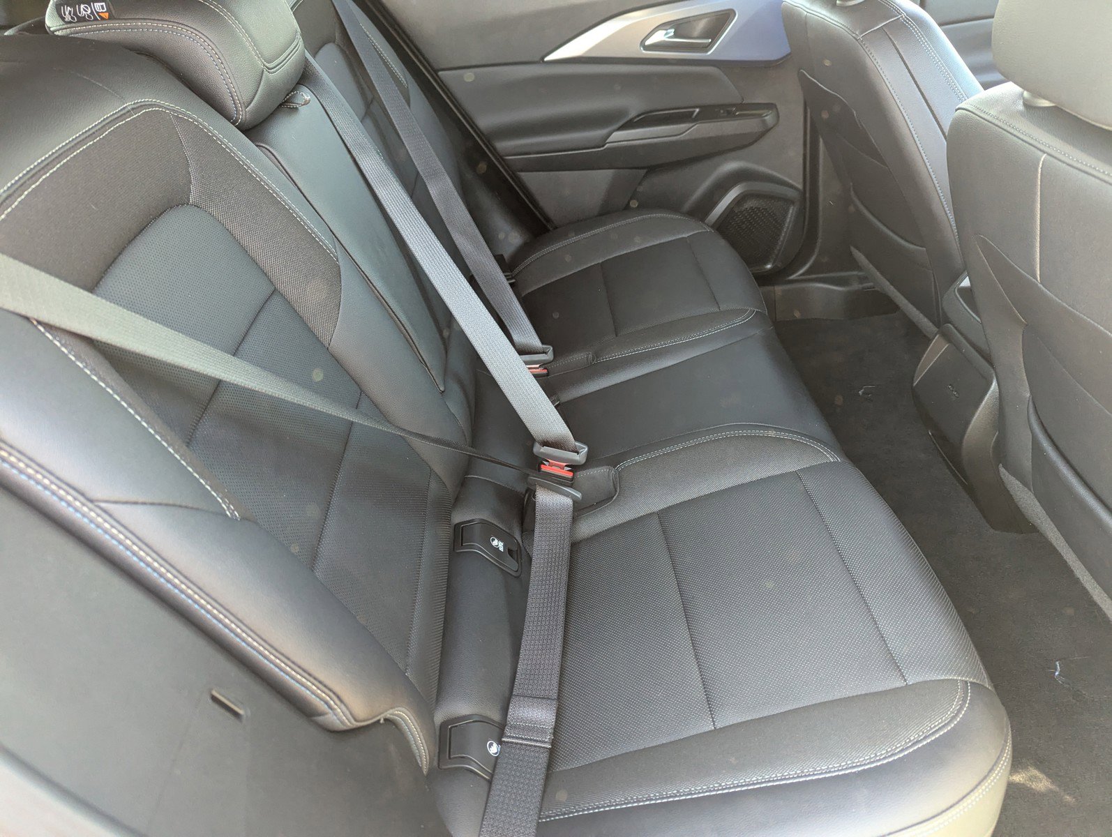 Used 2025 Chevrolet Equinox EV LT w/ Convenience Package image 15